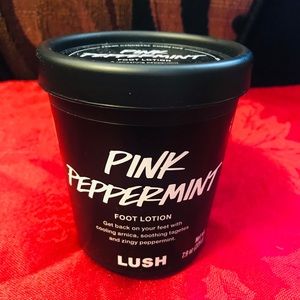 LUSH. Foot cream.